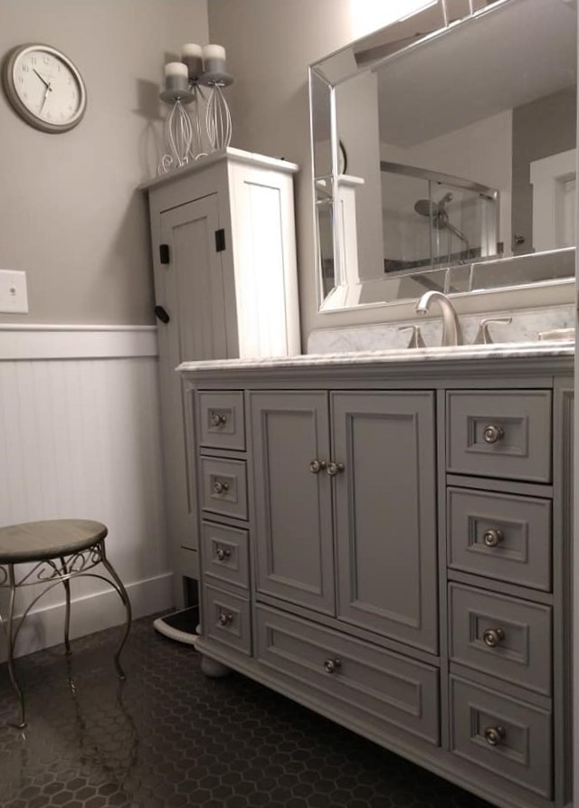 glass tile, taupe, white grout, hexagon tile, floor tile, bathroom, white shiplap, white vanity, chrome