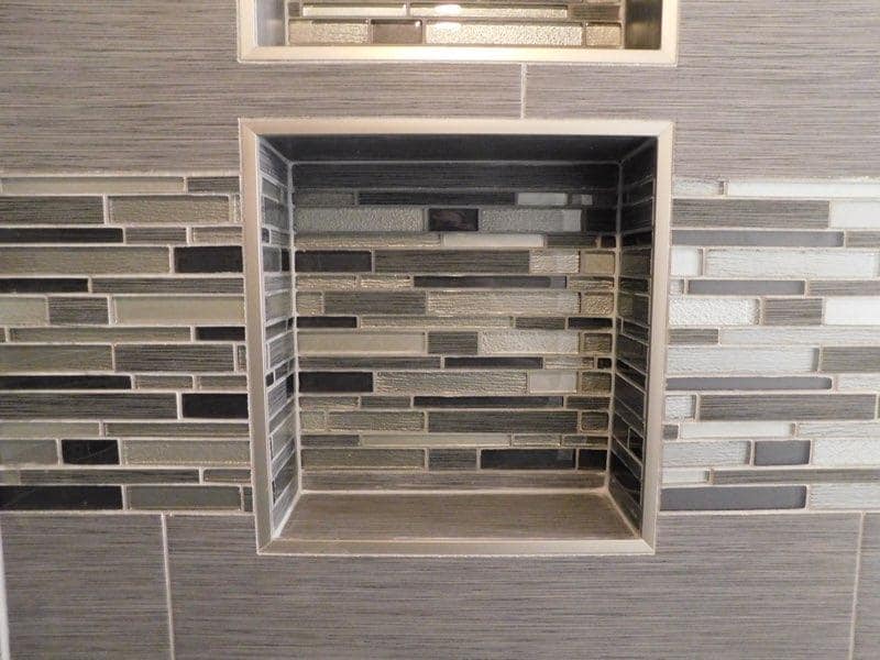 glass tile border, glass tile niche, double niche, shower niches