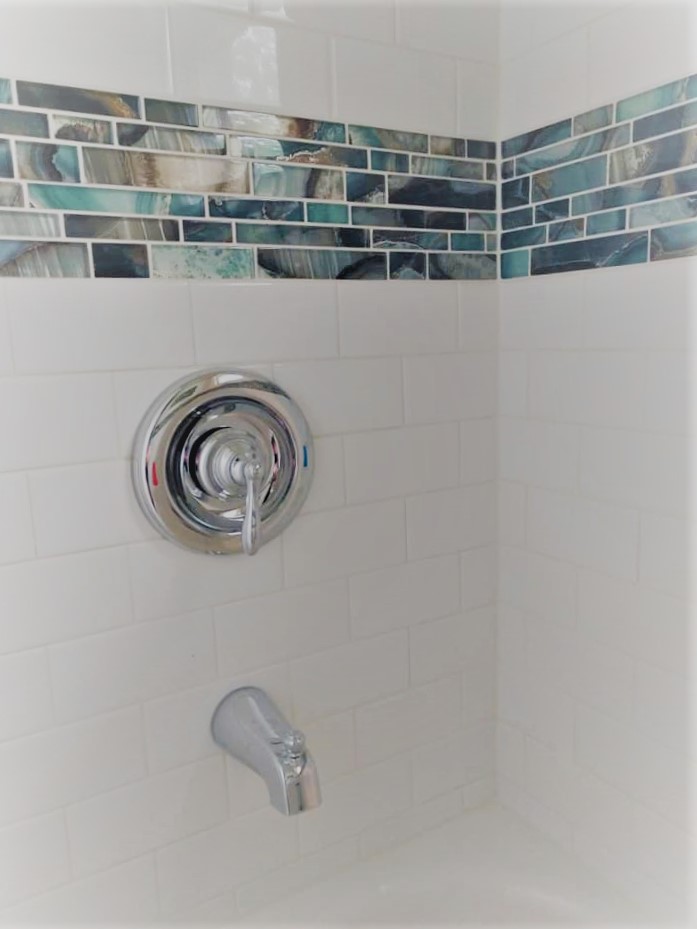 teal, aqua, blue, bright, vibrant, white, tile, subway, niche, border, Home Depot